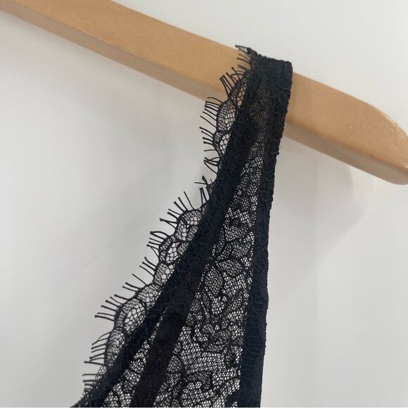 VICTORIA’S SECRET Bra Size 34C Black Lace Dream Angels Plunge Semi Lined Sexy - Picture 9 of 16